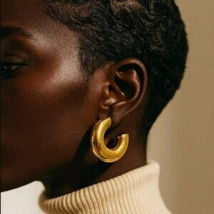 18K Chunky Gold Plated Tarnish-free Stainless Steel Hoop Earrings